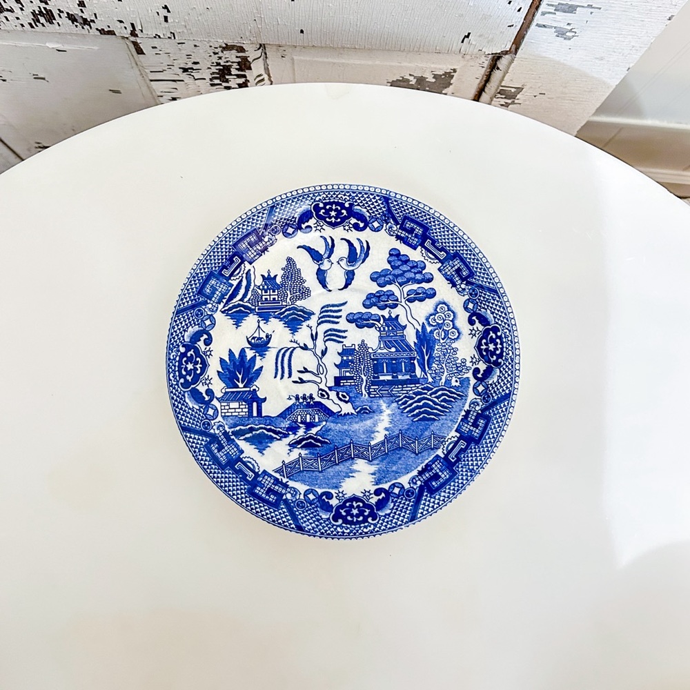 Blue Willow Plate 💙🍽️
